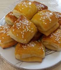 شيريني گل محمدي نيم کيلويي